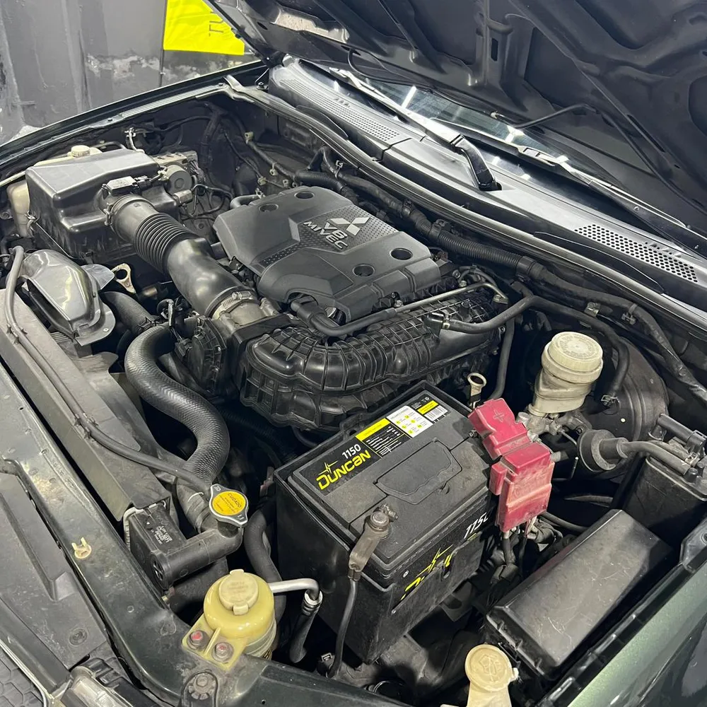 Mitsubishi Montero Sport GLS 2015 Verde Caracas