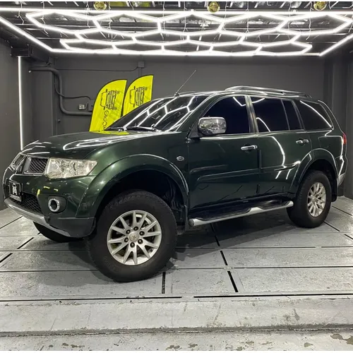 Mitsubishi Montero 2015 Verde Caracas