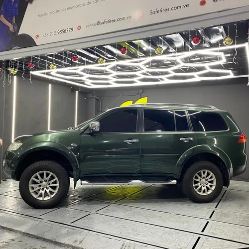 Mitsubishi Montero 2015 Verde Caracas