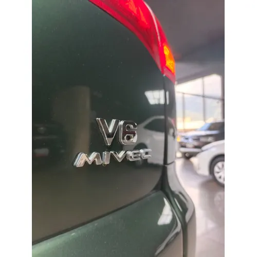 Mitsubishi Montero Sport GLS 2015 Verde Caracas
