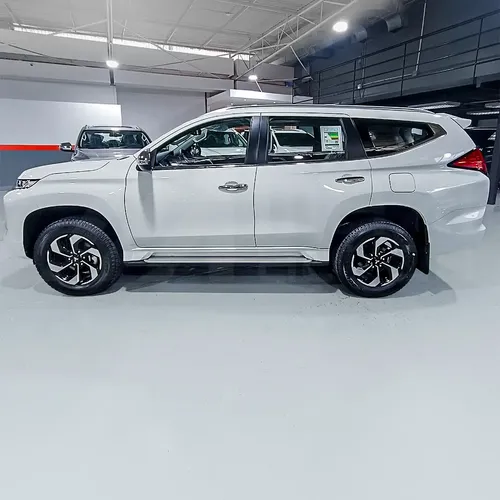 Mitsubishi Montero Sport 2025 Blanco Caracas