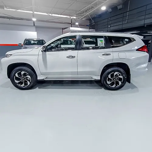 Mitsubishi Montero Sport H-line 2025 Blanco Caracas