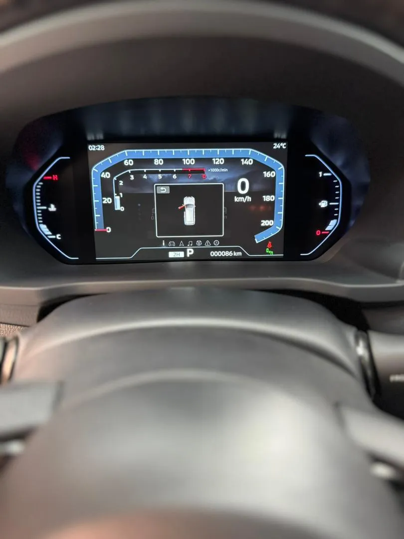 Mitsubishi Montero Sport P-line 2025 negro15