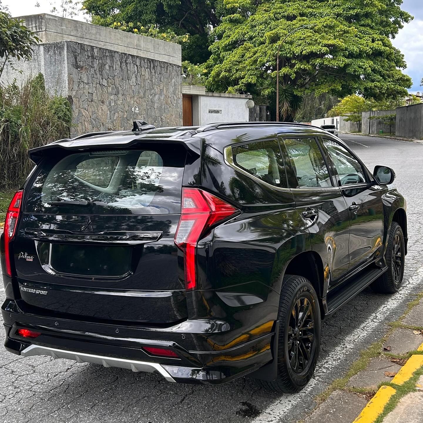 Mitsubishi Montero Sport Prime Edition 2023 Negro Caracas