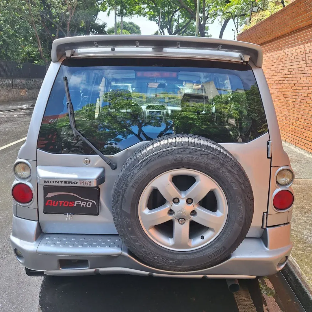 Mitsubishi Montero TR4 2008 Plata