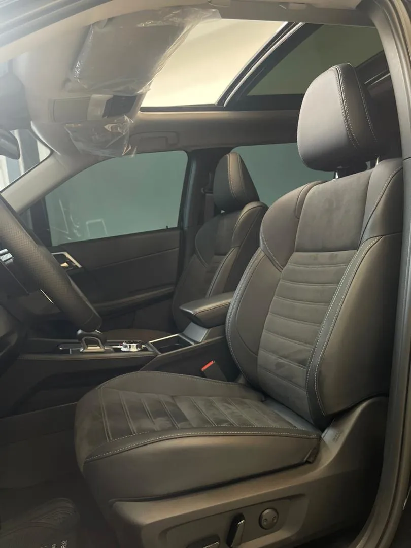 Mitsubishi Outlander 2025 suv negro9