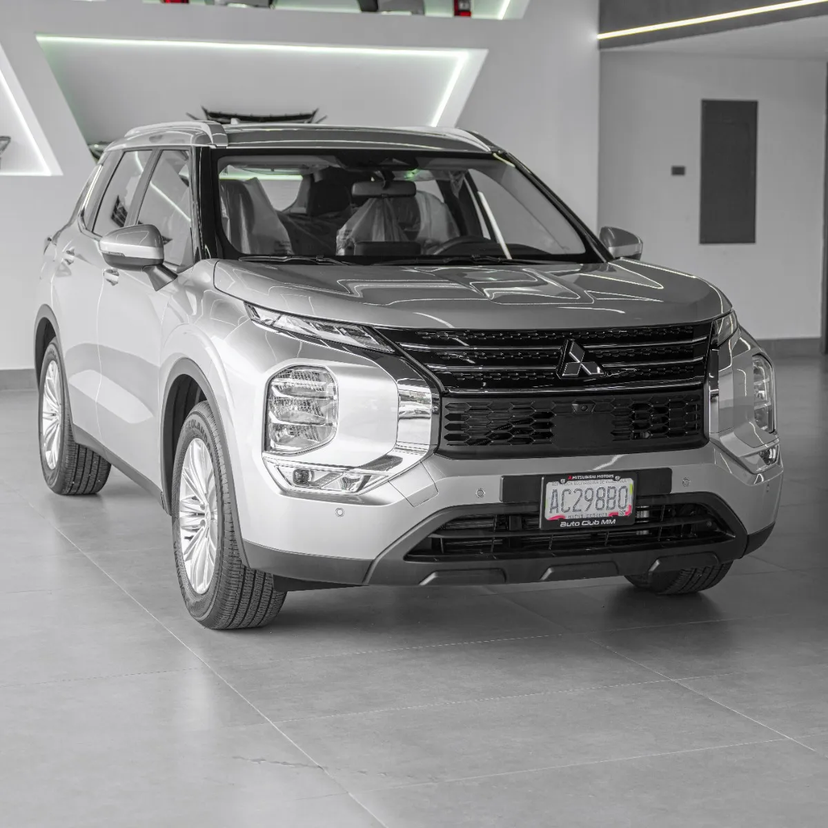 Mitsubishi Outlander 2025 Plateado Valencia