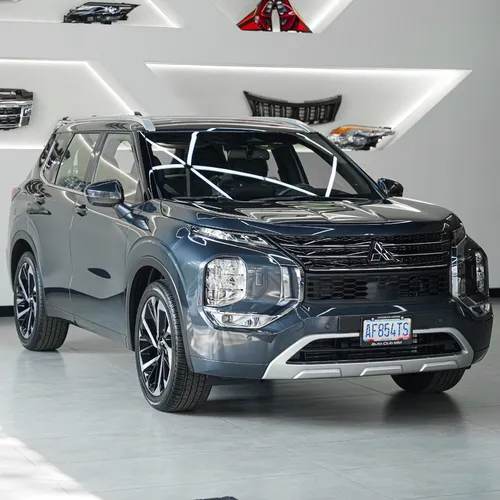 Mitsubishi Outlander 2026 Gris Valencia