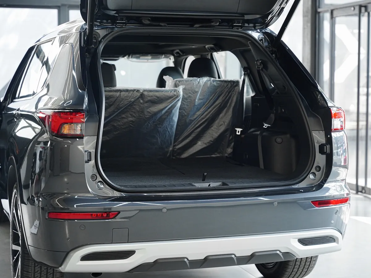 Mitsubishi Outlander 4wd Launch Edition gris8