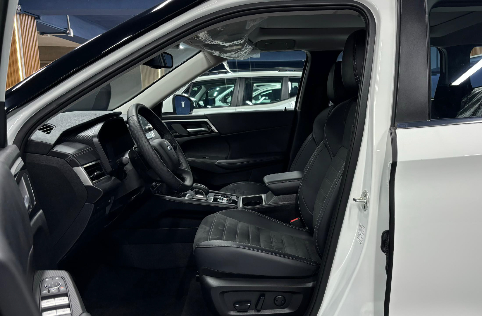 Mitsubishi Outlander 2025 Blanco Caracas