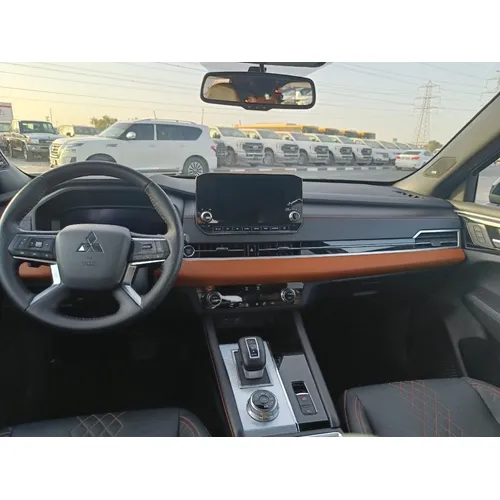 Mitsubishi Outlander 2025 Negro Caracas