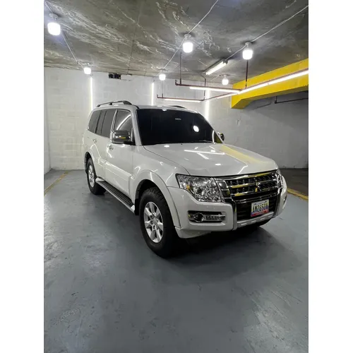 Mitsubishi Pajero GLS 2018 Blanco Caracas