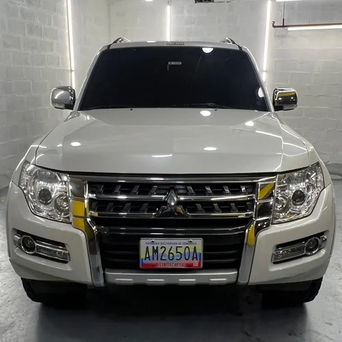 Mitsubishi Pajero GLS 2018 Blanco Caracas