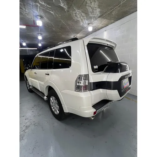Mitsubishi Pajero GLS 2018 Blanco Caracas