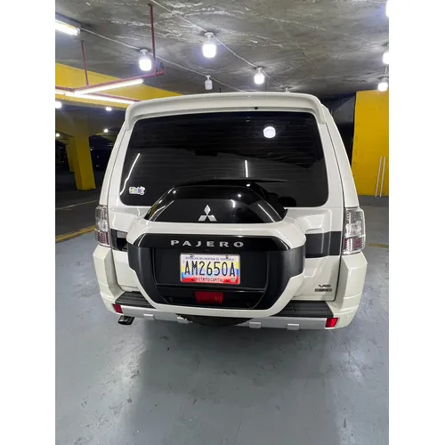Mitsubishi Pajero GLS 2018 Blanco Caracas