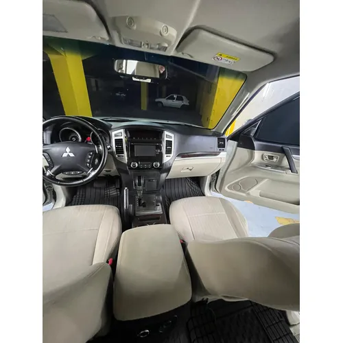 Mitsubishi Pajero GLS 2018 Blanco Caracas