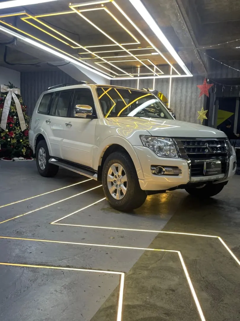 Mitsubishi Pajero GLS 2017 Gris Caracas