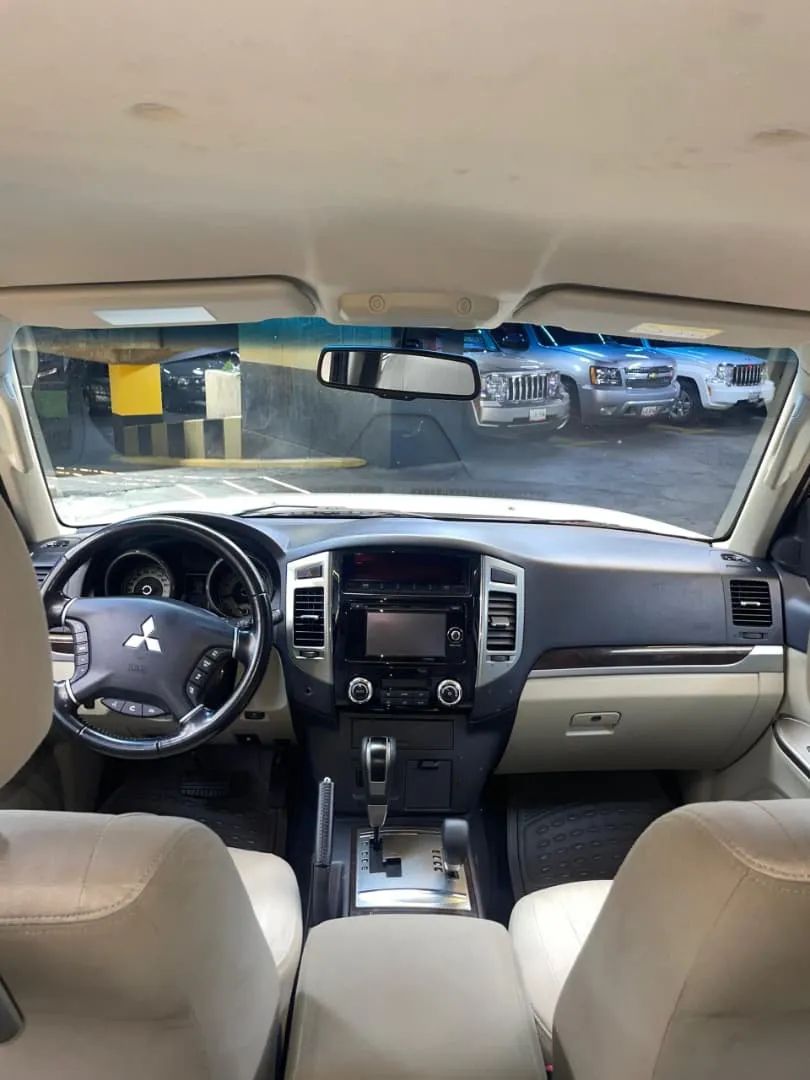 Mitsubishi Pajero GLS 2017 Gris Caracas