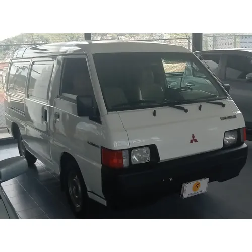 Mitsubishi Panel L300 2011 Blanco Los Teques
