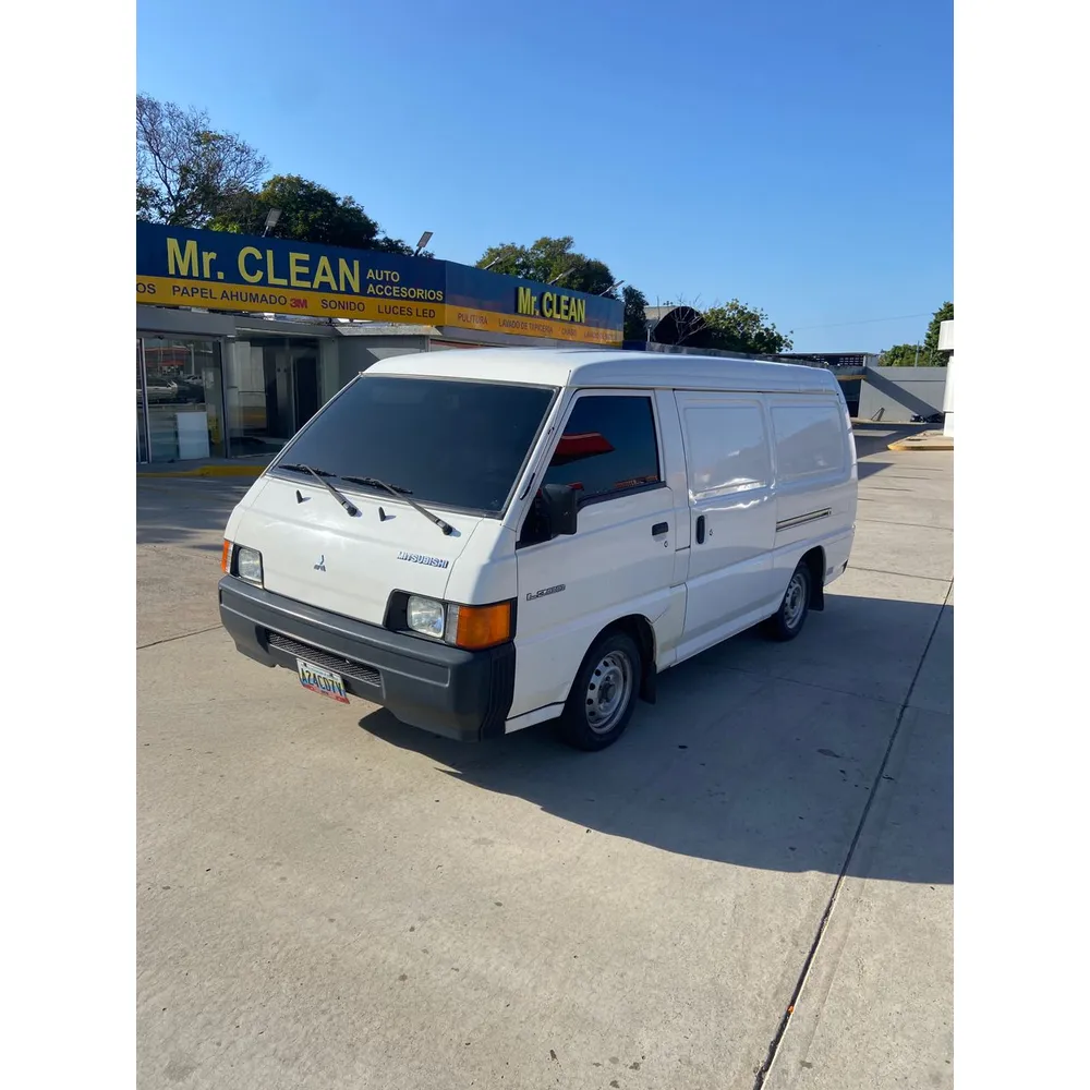 Mitsubishi Panel L300 2011 Blanco Los Teques