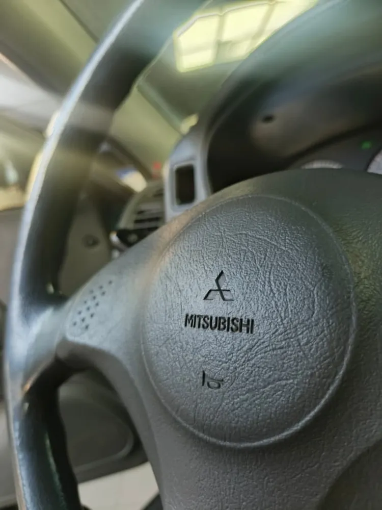Mitsubishi SIGNO 2009 Verde Caracas