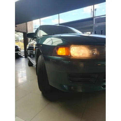 Mitsubishi SIGNO 2009 Verde Caracas