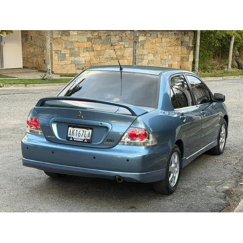 Mitsubishi Touring 2015 Azul Caracas