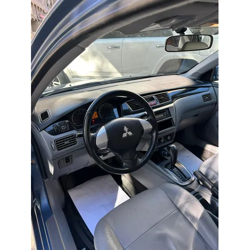 Mitsubishi Touring 2012 Azul Caracas