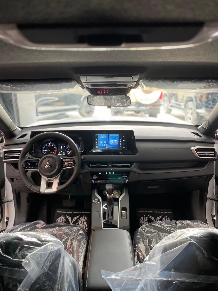 Mitsubishi Xforce 1.5l 2025 blanco9
