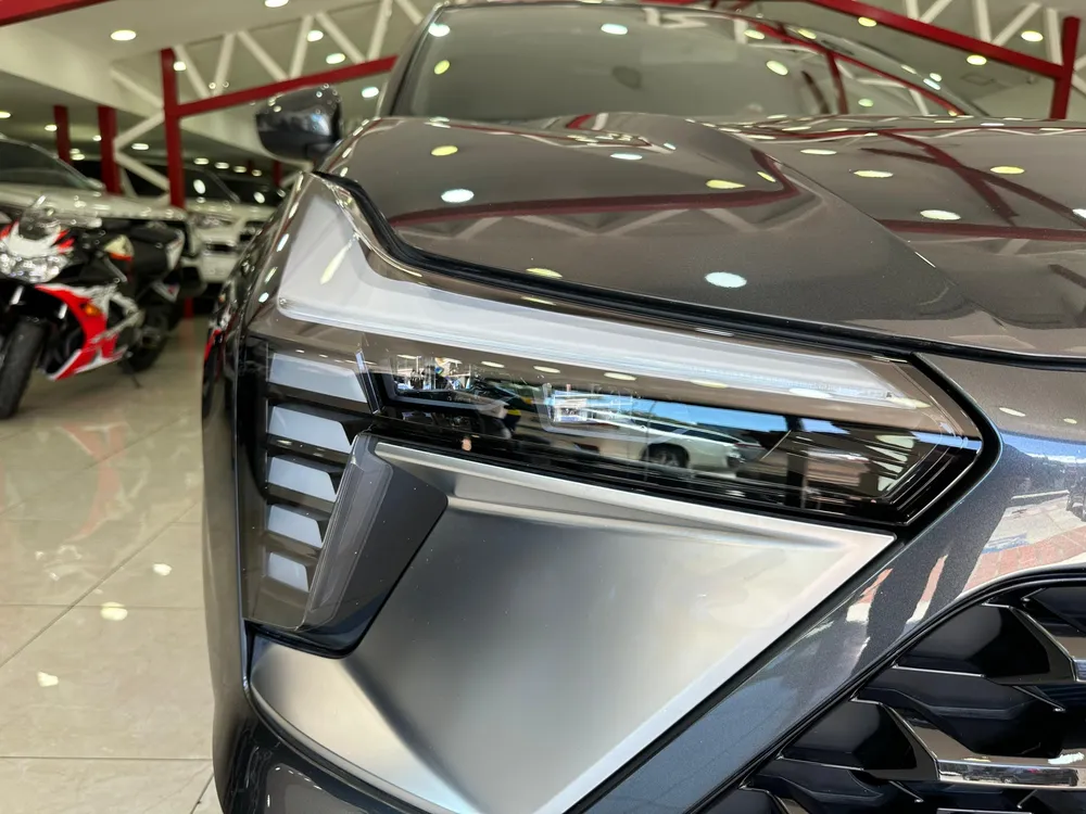 Mitsubishi Xforce 2025 Gris Caracas