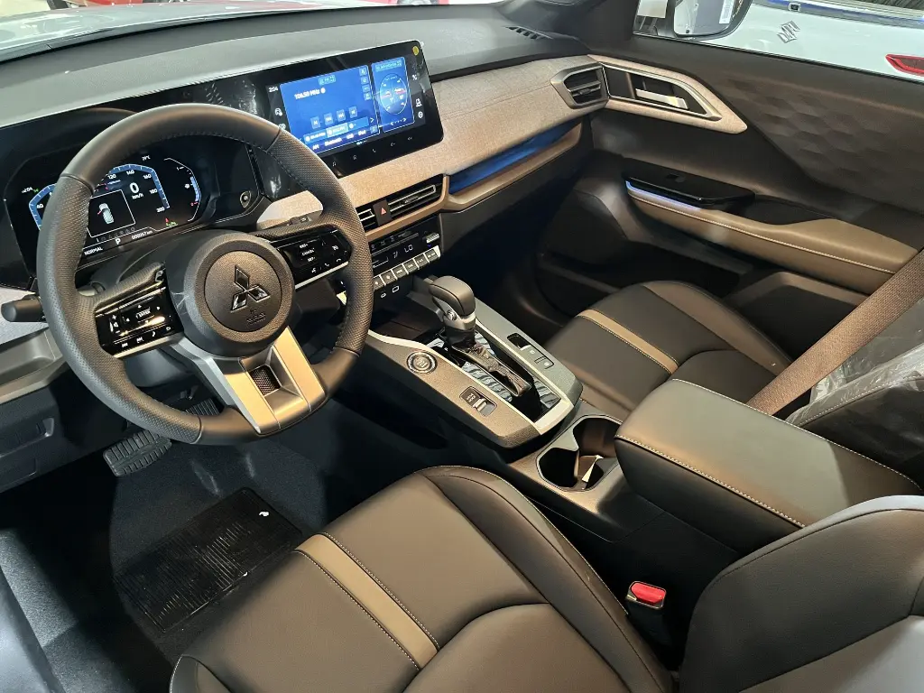 Mitsubishi Xforce 2025 Blanco Caracas