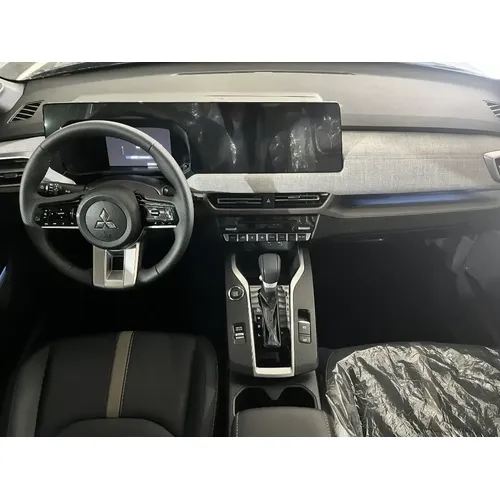 Mitsubishi Xforce 2026 Gris Caracas