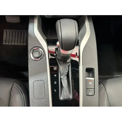 Mitsubishi Xforce 2025 Gris Caracas