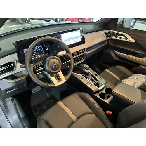 Mitsubishi Xforce Premium 2025 Plateado Caracas