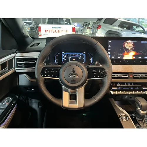 Mitsubishi Xforce Premium 2025 Plateado Caracas