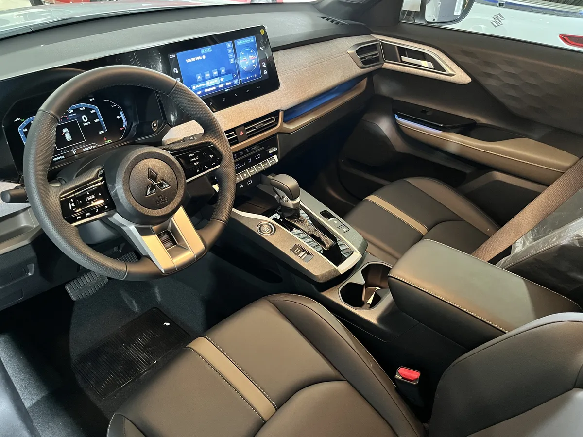 Mitsubishi Xforce 2025 Blanco Caracas