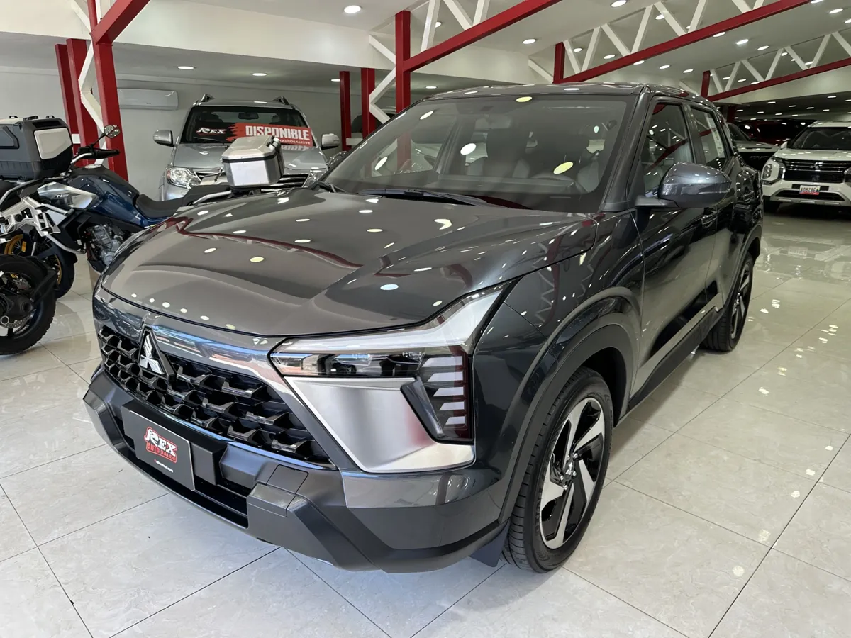 Mitsubishi Xforce 2025 Gris Caracas
