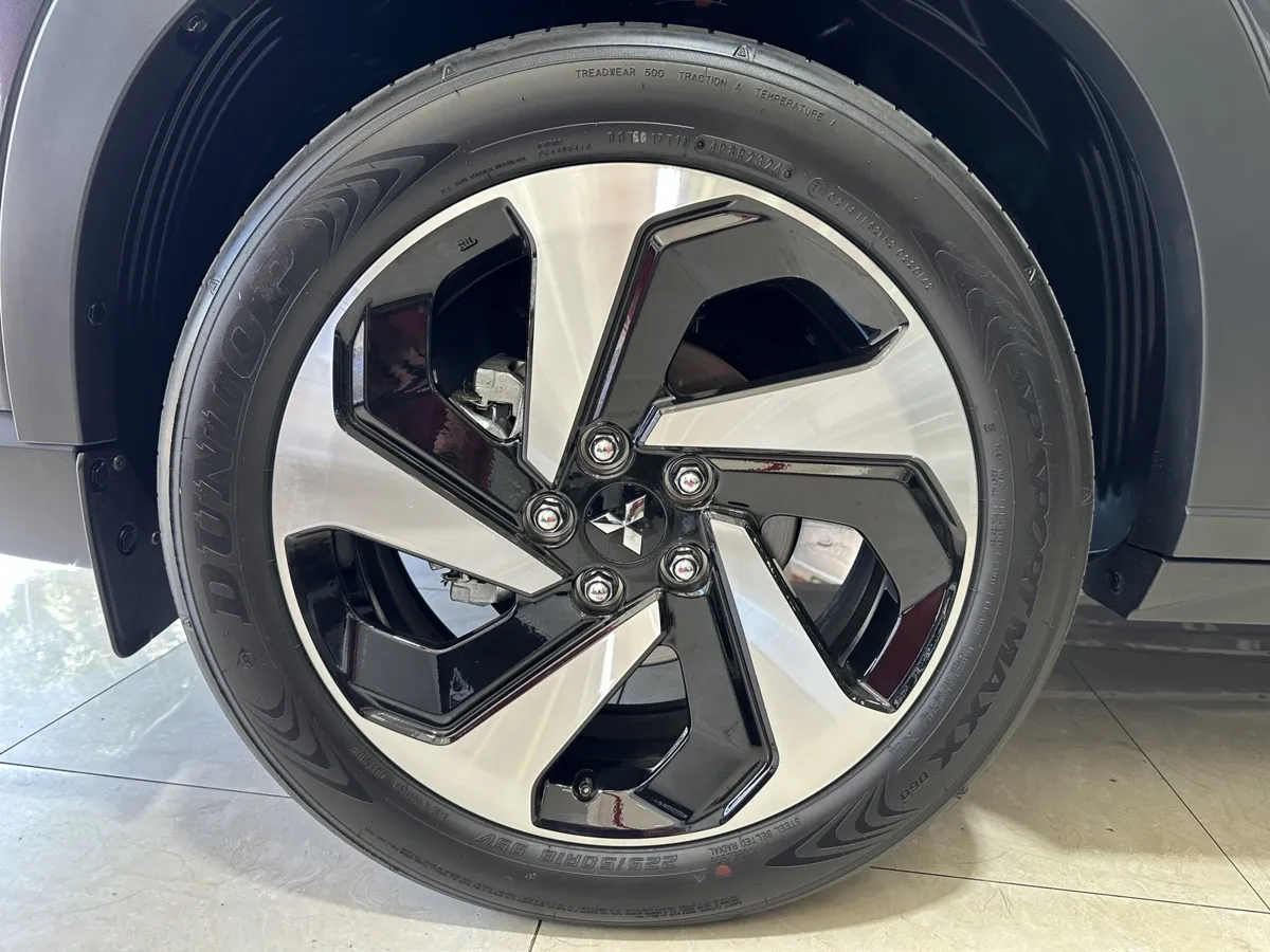 Mitsubishi Xforce suv 2025 gris13