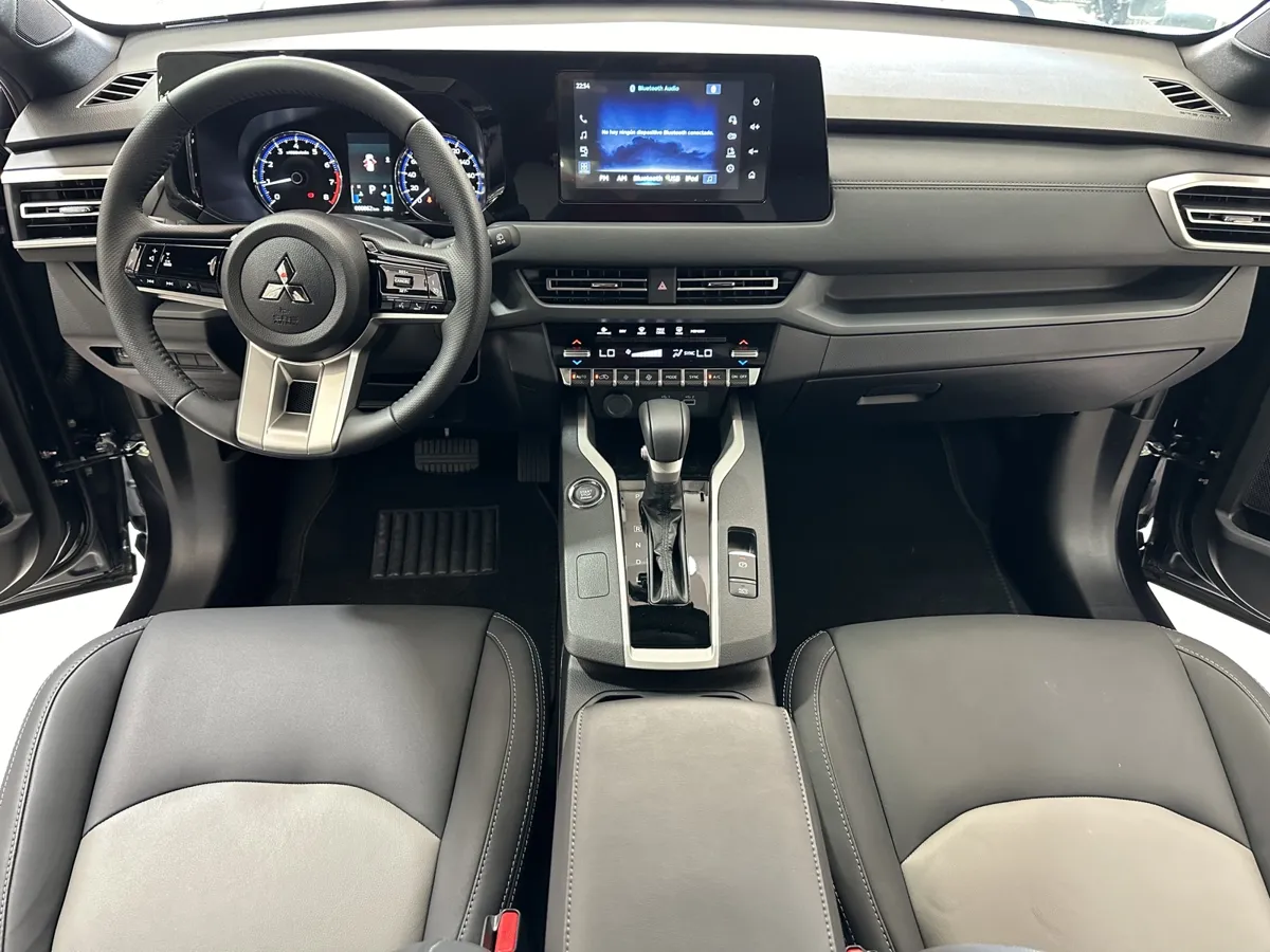 Mitsubishi Xforce suv 2025 gris8