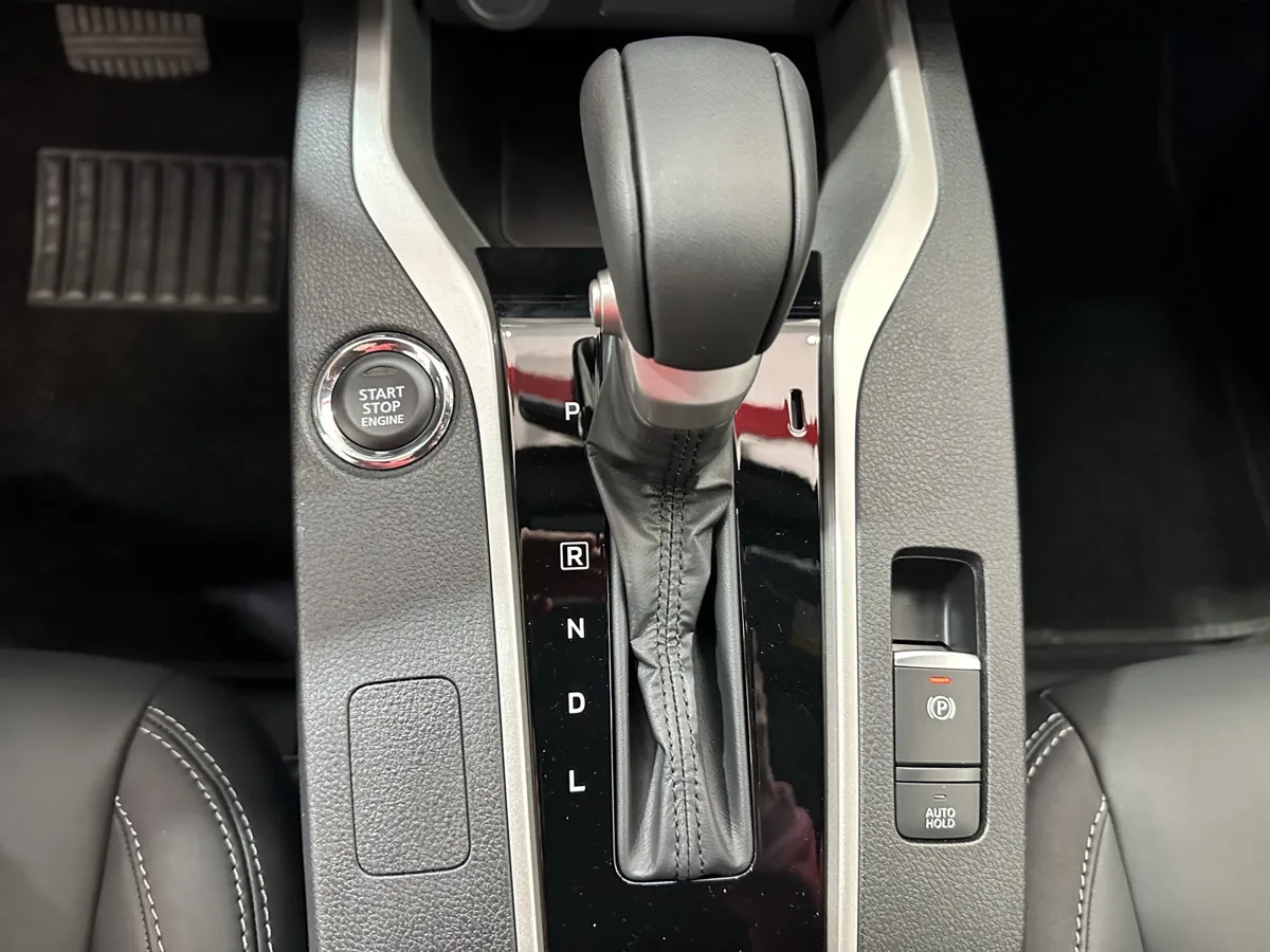 Mitsubishi Xforce suv 2025 gris9