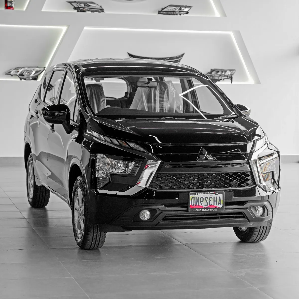 Mitsubishi Xpander 2025 Negro Valencia