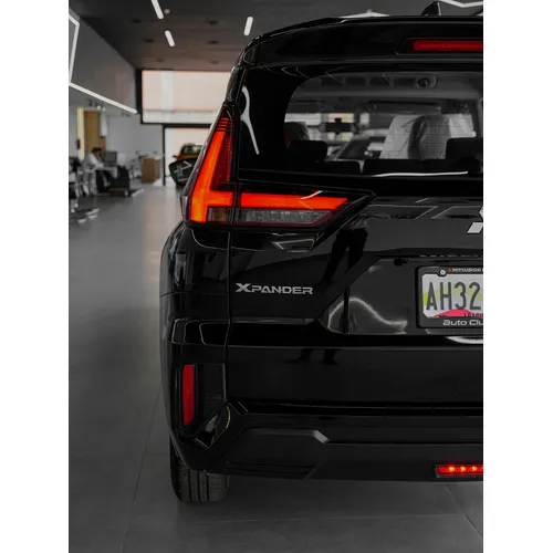 Mitsubishi Xpander 2026 Negro Valencia