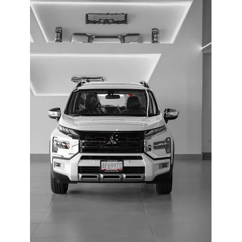 Mitsubishi Xpander 2026 Blanco Valencia