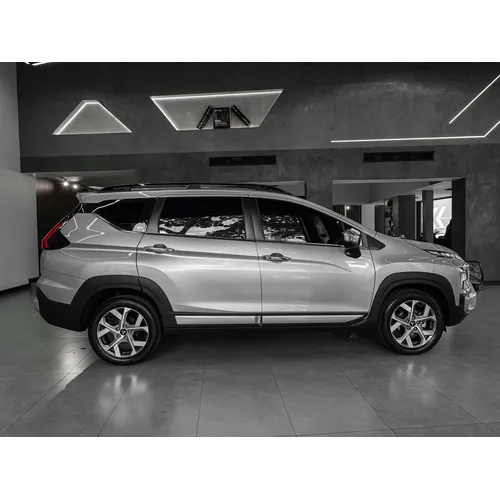 Mitsubishi Xpander Cross 2026 Plateado Valencia