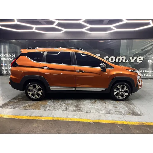 Mitsubishi Xpander Cross 2024 Naranja Caracas