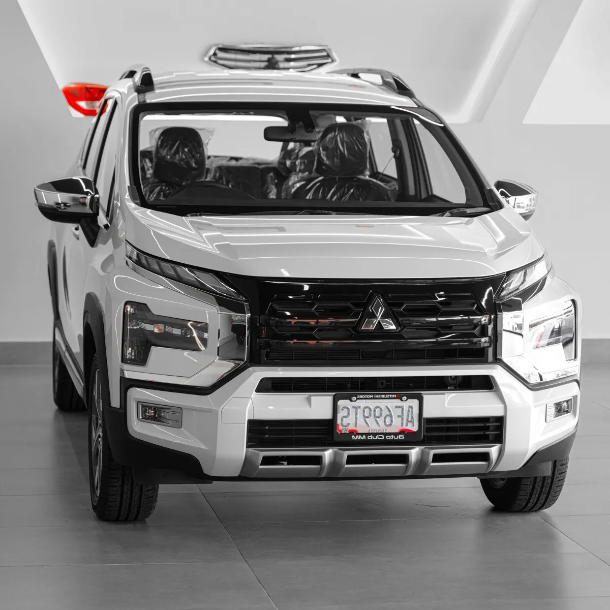 Mitsubishi Xpander Cross 2025 Plateado Valencia