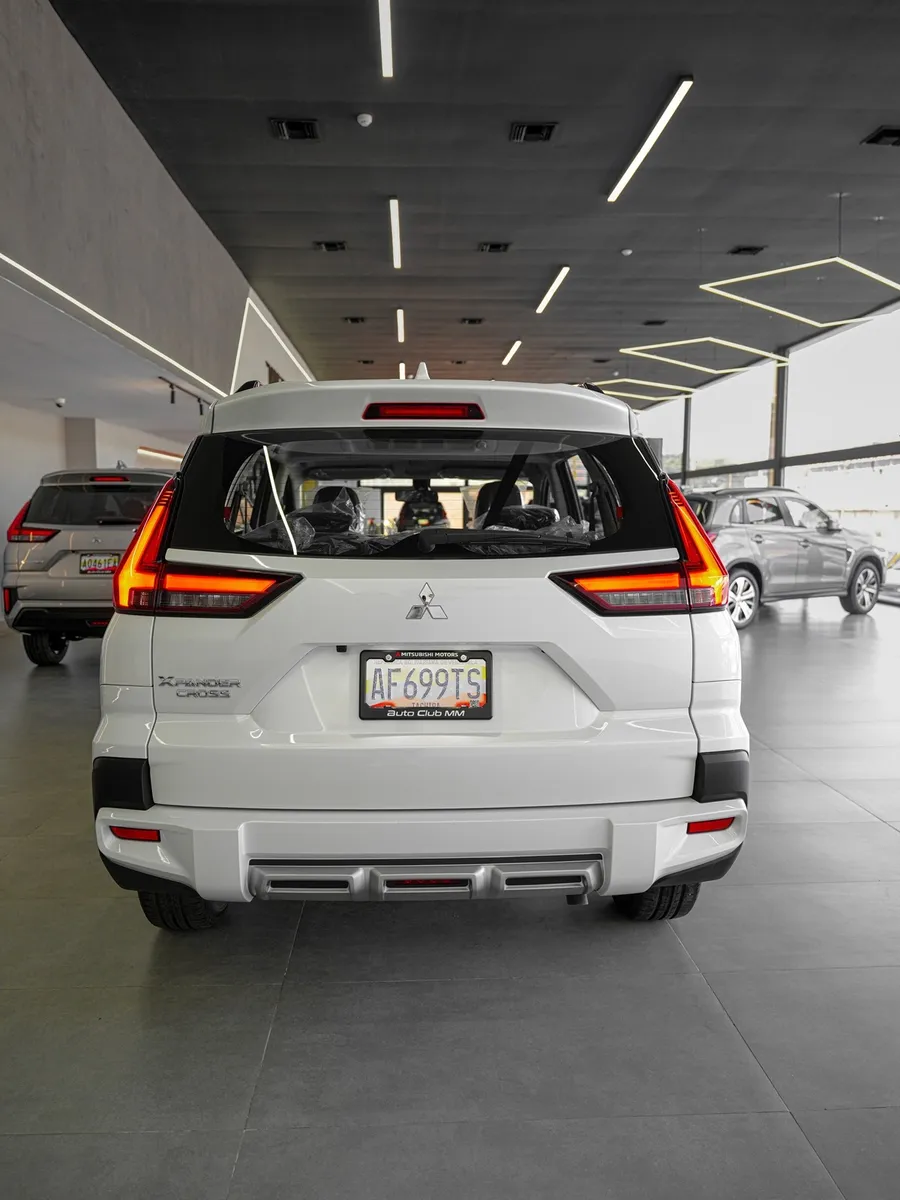 Mitsubishi Xpander Cross 2025 SUV BLANCO8