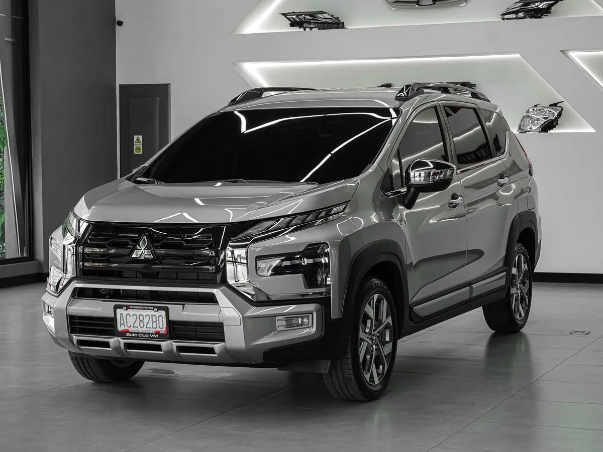Mitsubishi Xpander Cross 2025 Plateado Valencia