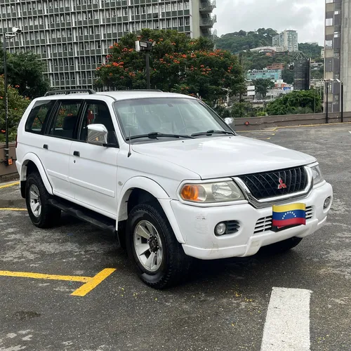 Mitsubishi Montero Sport GLS 2005 Blanco Caracas