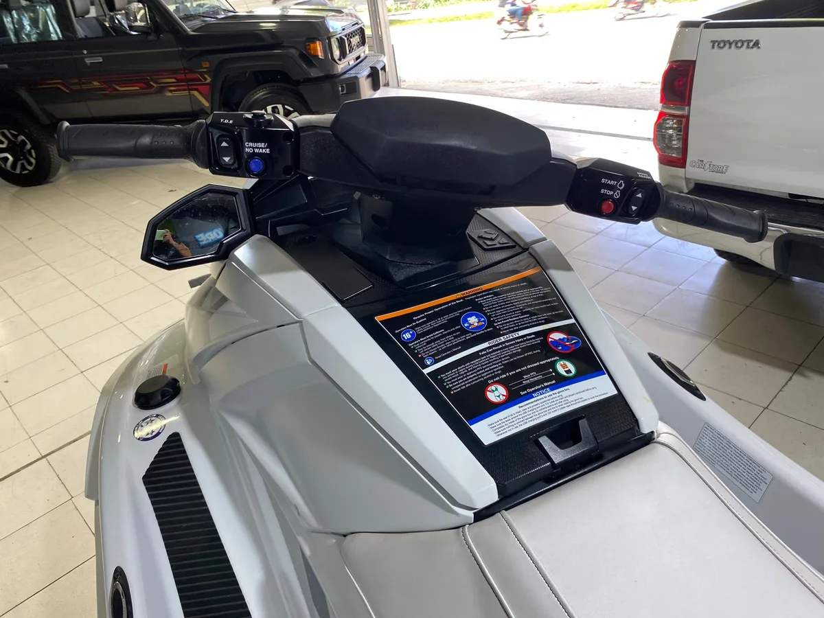 Yamaha VX1800C-Y 2023 Blanco Caracas